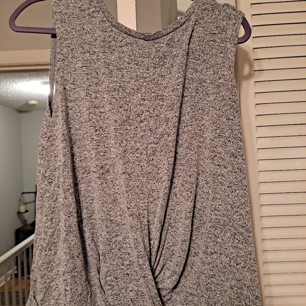 Gray tank top